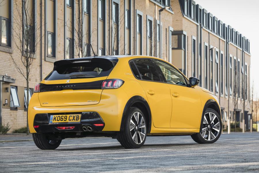  Peugeot 208 GT-Line 2019 года  (UK) (фото 16 из 16)